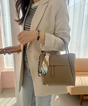 画像をギャラリービューアに読み込む, スカーフ付きハンドバッグ/BA-209