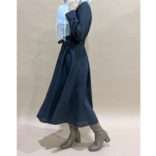 画像をギャラリービューアに読み込む, ウエストタックフィットアンドフレアワンピース/mm337411