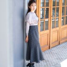 画像をギャラリービューアに読み込む, フラワー刺繍ケープニット/mm338310