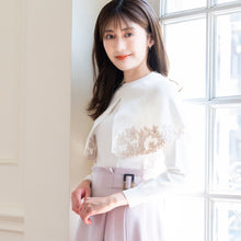 画像をギャラリービューアに読み込む, フラワー刺繍ケープニット/mm338310