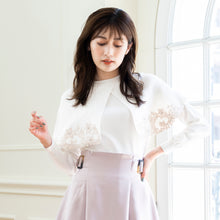 画像をギャラリービューアに読み込む, フラワー刺繍ケープニット/mm338310