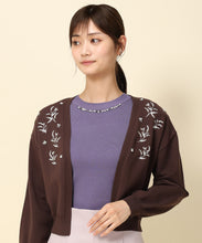 画像をギャラリービューアに読み込む, すずらんパール刺繍カーディガン/MM338409