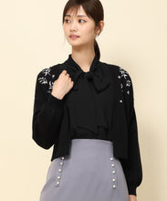 画像をギャラリービューアに読み込む, すずらんパール刺繍カーディガン/MM338409