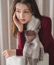 画像をギャラリービューアに読み込む, マフラー/MM338701