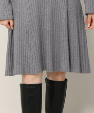 画像をギャラリービューアに読み込む, ブローチ付き成型リブニットワンピース/MM347401