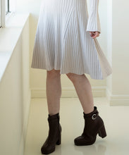 画像をギャラリービューアに読み込む, ブローチ付き成型リブニットワンピース/MM347401