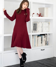 画像をギャラリービューアに読み込む, ブローチ付き成型リブニットワンピース/MM347401