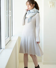 画像をギャラリービューアに読み込む, ブローチ付き成型リブニットワンピース/MM347401