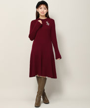 画像をギャラリービューアに読み込む, ブローチ付き成型リブニットワンピース/MM347401