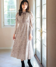 画像をギャラリービューアに読み込む, ハイネックタイ付きフラワーワンピース/MM347410