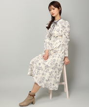 画像をギャラリービューアに読み込む, ハイネックタイ付きフラワーワンピース/MM347410