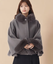 画像をギャラリービューアに読み込む, 【WEB限定予約販売/11月中旬発売予定】ブローチ付きポンチョコート/MM548603