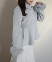 画像をギャラリービューアに読み込む, 【WEB限定】2way袖ファーペプラムコート/MM558601
