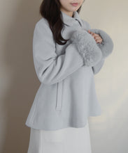 画像をギャラリービューアに読み込む, 【WEB限定】2way袖ファーペプラムコート/MM558601