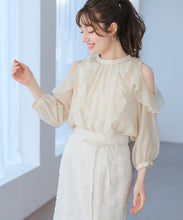 画像をギャラリービューアに読み込む, 【予約販売/3月上旬発売予定】オープンショルダーフリルブラウス/MM618105