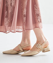 画像をギャラリービューアに読み込む, ビジューバックストラップローヒールパンプス/MOR111