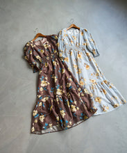 画像をギャラリービューアに読み込む, Vネックギャザーフラワーワンピース/TT537407