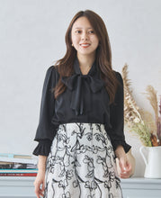画像をギャラリービューアに読み込む, ボウタイブラウス/MM438107