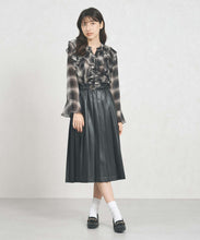 画像をギャラリービューアに読み込む, 一部店舗限定 フリルチェックブラウス/TT558103