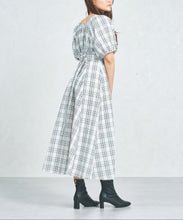 画像をギャラリービューアに読み込む, 【一部店舗限定】 2wayオフショルチェックフレアワンピース/MM557410