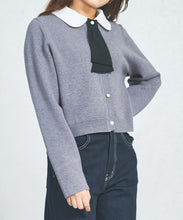 画像をギャラリービューアに読み込む, 【一部店舗限定】3way衿×タイ付きビジュ釦カーディガン/MM558403