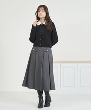 画像をギャラリービューアに読み込む, 【一部店舗限定】3way衿×タイ付きビジュ釦カーディガン/MM558403