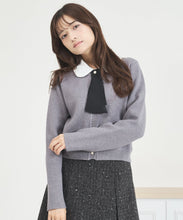画像をギャラリービューアに読み込む, 【一部店舗限定】3way衿×タイ付きビジュ釦カーディガン/MM558403