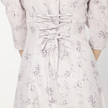 画像をギャラリービューアに読み込む, ラインフラワーワンピース【期間限定】7/30(日)23:59まで