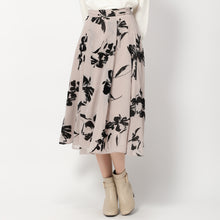 画像をギャラリービューアに読み込む, フロッキーフラワースカート (ベージュ)