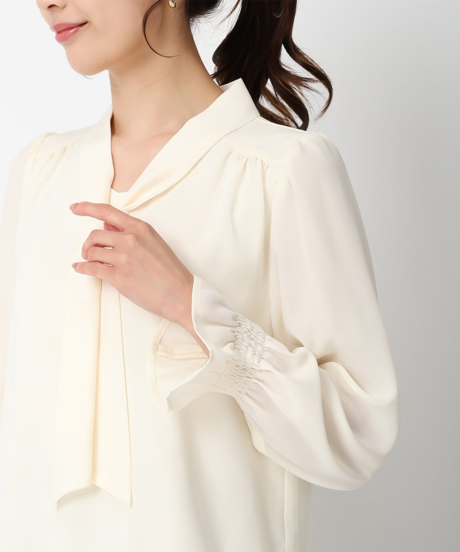 美品MASSEMENSCH ノースリーブ　パールボタン　ブラウス　マッセメンシュ 24200【FTY】ノースリーブデザインブラウス/パールボタン