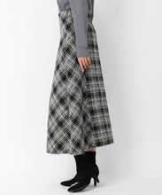 画像をギャラリービューアに読み込む, ロービングチェックAラインスカート/MM447212
