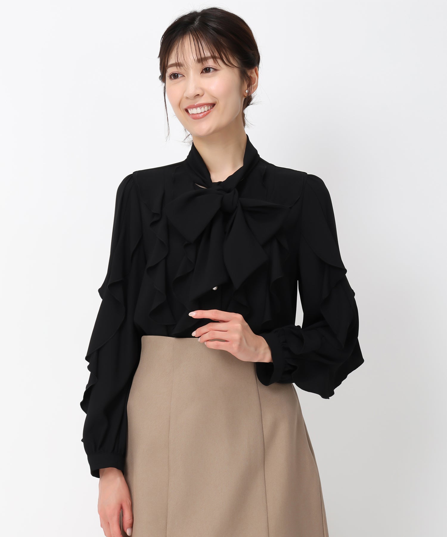 こまっち フリルボウタイブラウス/MM448101 – MISCH MASCH|31 Sons de mode