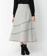 画像をギャラリービューアに読み込む, フリンジAラインスカートMM447218 (ライトグレー)

