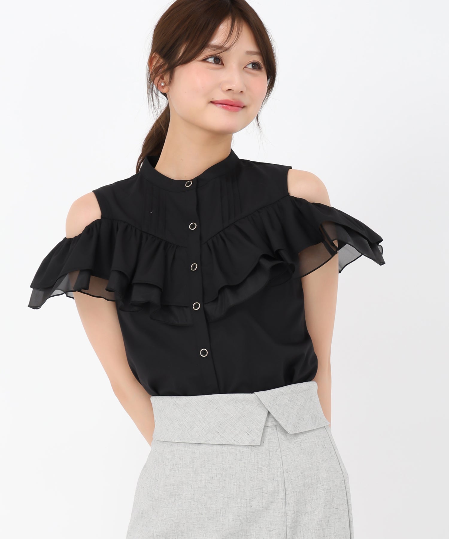 美品 M-premier BLACK ストレッチブロードVフリルシャツ 24SS