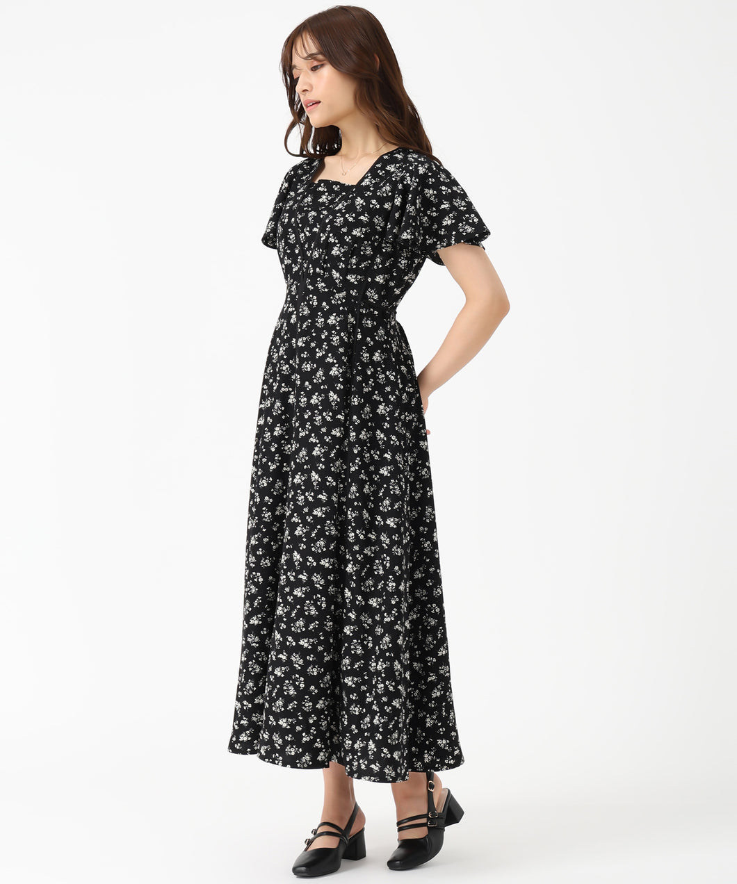 【予約販売/9月上旬発売予定】パイピングアソートワンピース/MM537417 (ブラック)