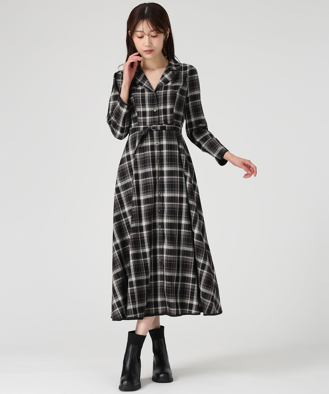 【WEB限定予約販売/9月中旬発売予定】テーラー襟配色ワンピース/MM547415 (ブラック)