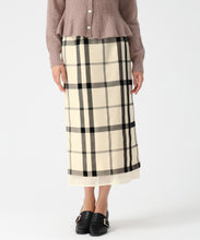 画像をギャラリービューアに読み込む, フロッキーチェックタイトスカート/MM547210 (アイボリー)
