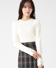 画像をギャラリービューアに読み込む, 袖スリットボタンリブニット/TT548311 (オフホワイト)
