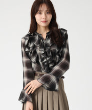 画像をギャラリービューアに読み込む, 【一部店舗限定アイテム】フリルチェックブラウス/TT558103 (ブラック)
