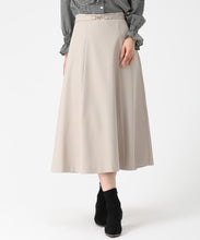 画像をギャラリービューアに読み込む, ビット付きベルトフレアスカート/MM547223 (ベージュ)
