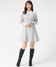 画像をギャラリービューアに読み込む, レース襟付きツイードミニワンピース/MM547420 (ライトグレー)
