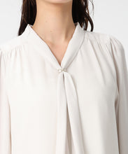 画像をギャラリービューアに読み込む, リング付き2wayタイブラウス/MM618101 4
