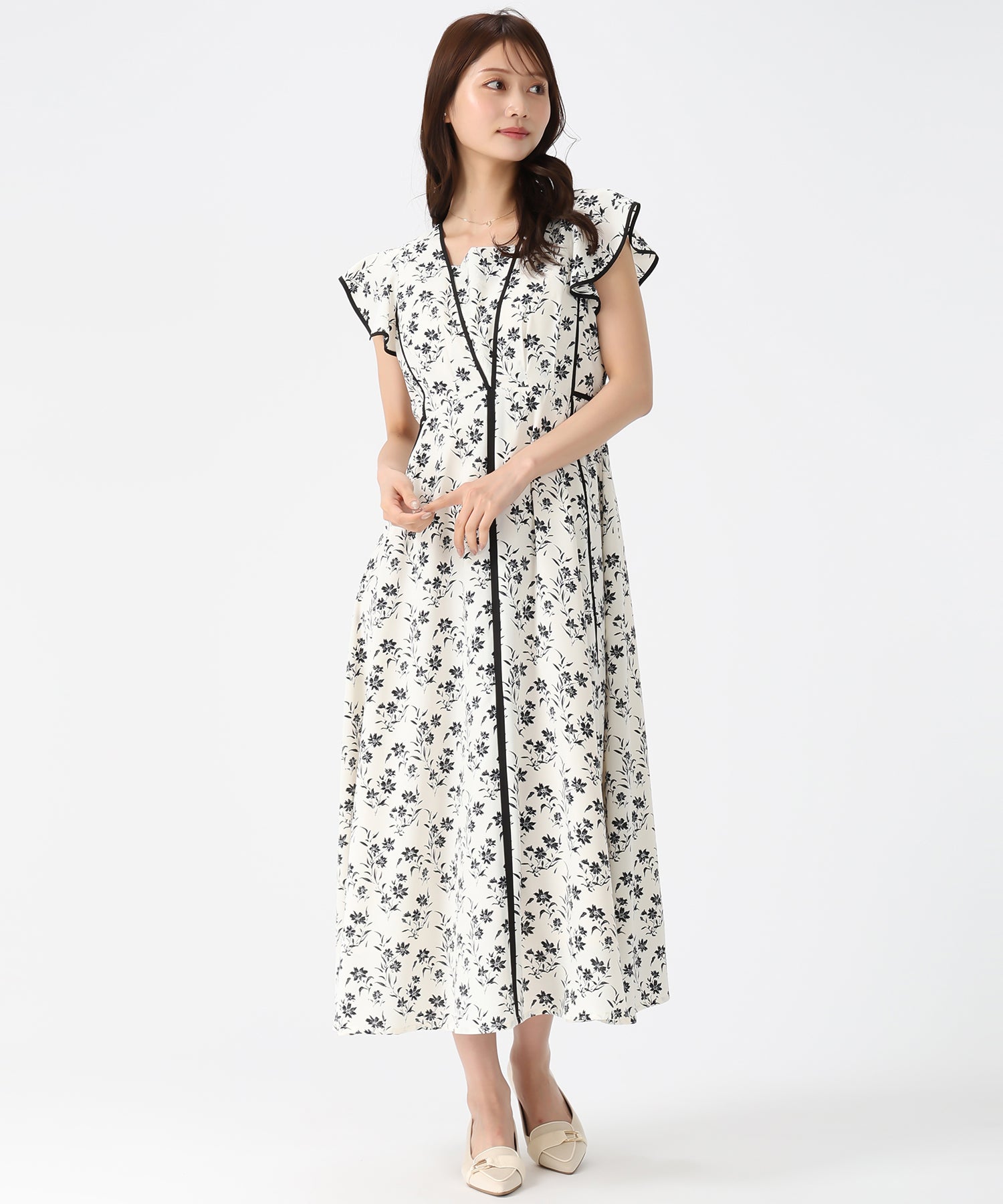 パイピングモノトーン花柄ワンピース/MM627405 – MISCH MASCH|31 Sons