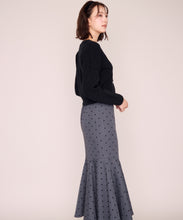 画像をギャラリービューアに読み込む, 【先行予約/11月上旬入荷予定】アソートビジュー釦ジャガードラメカーディガン/MM648410
