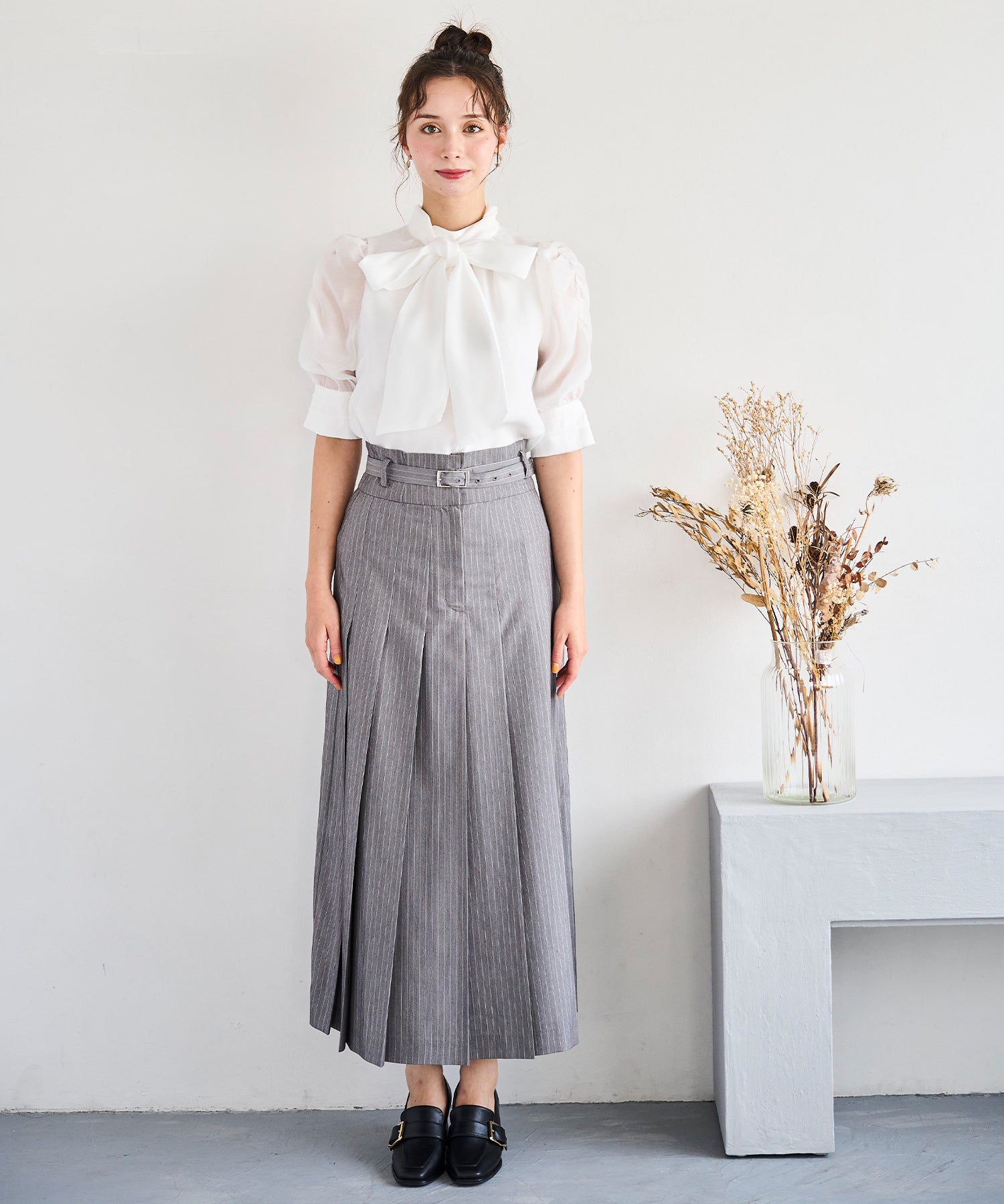 予約販売/8月下旬発売予定】シャーリングシアーボウタイブラウス