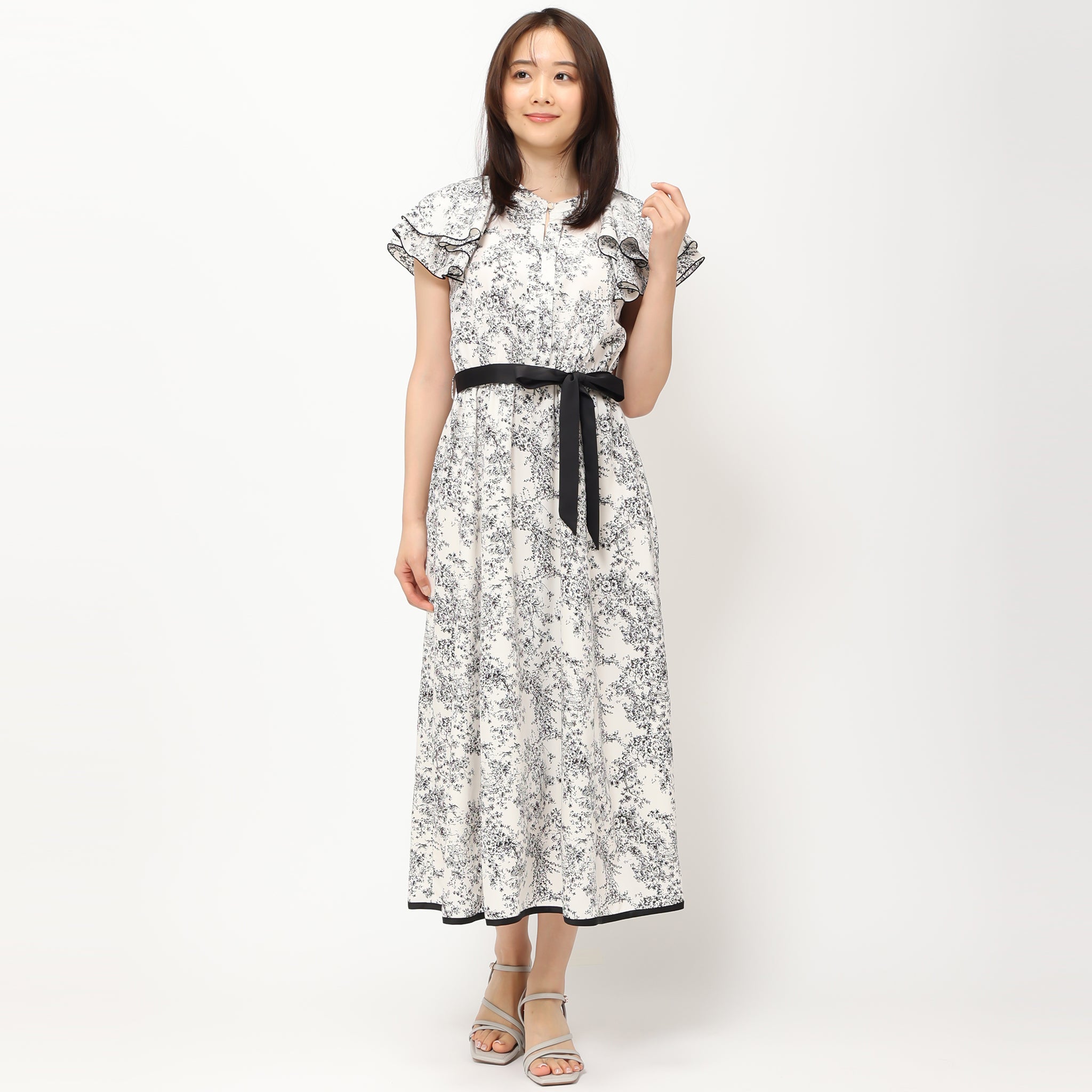 新品 大人気商品  MaxMara M 38 プリーツ ビーズ トワルドゥジュイワンピース ワンピース