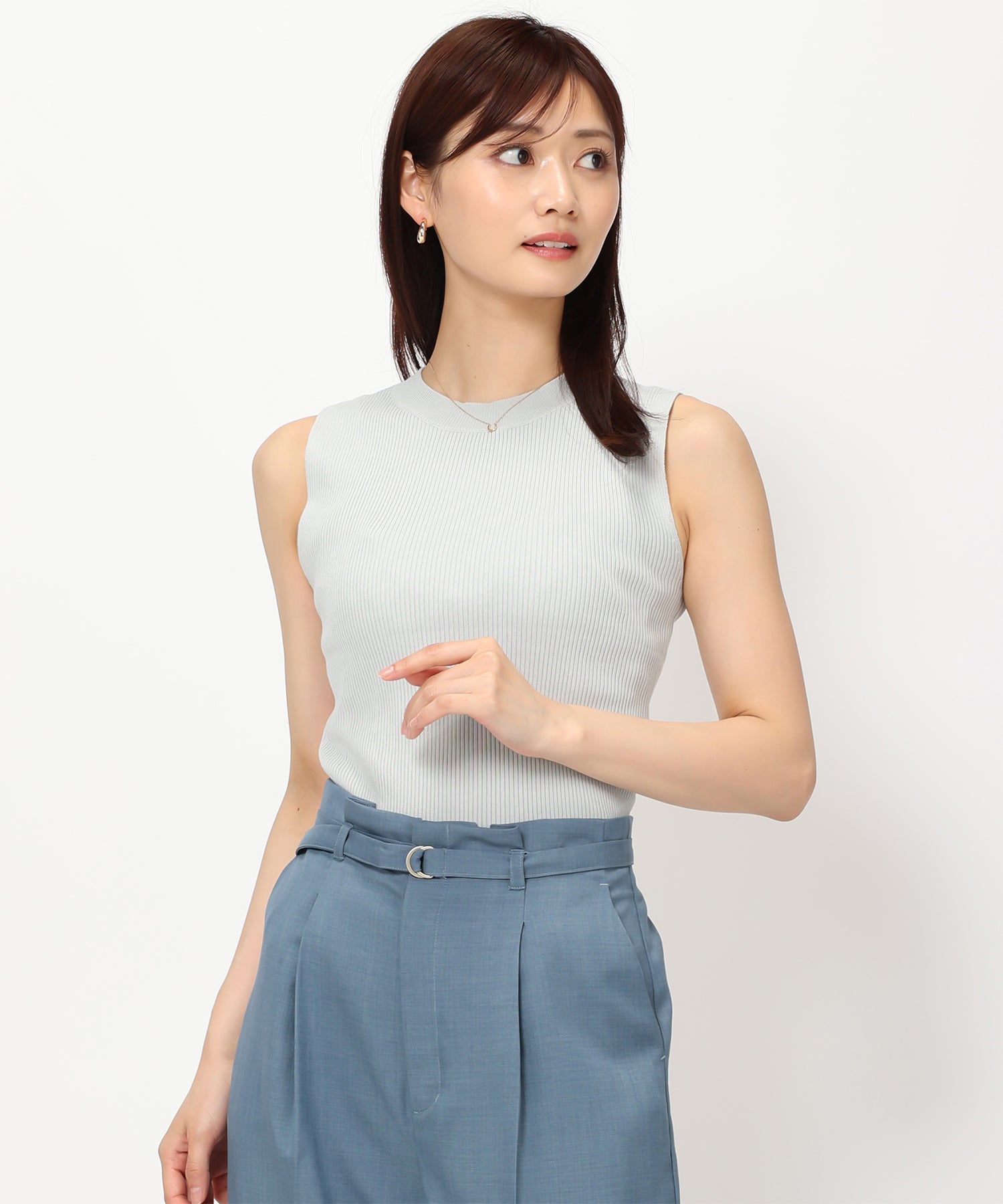 miu miu　イタリー製　シルク100% 半袖リボンブラウス miu miu イタリー製 シルク100% 半袖リボンブラウス レディース