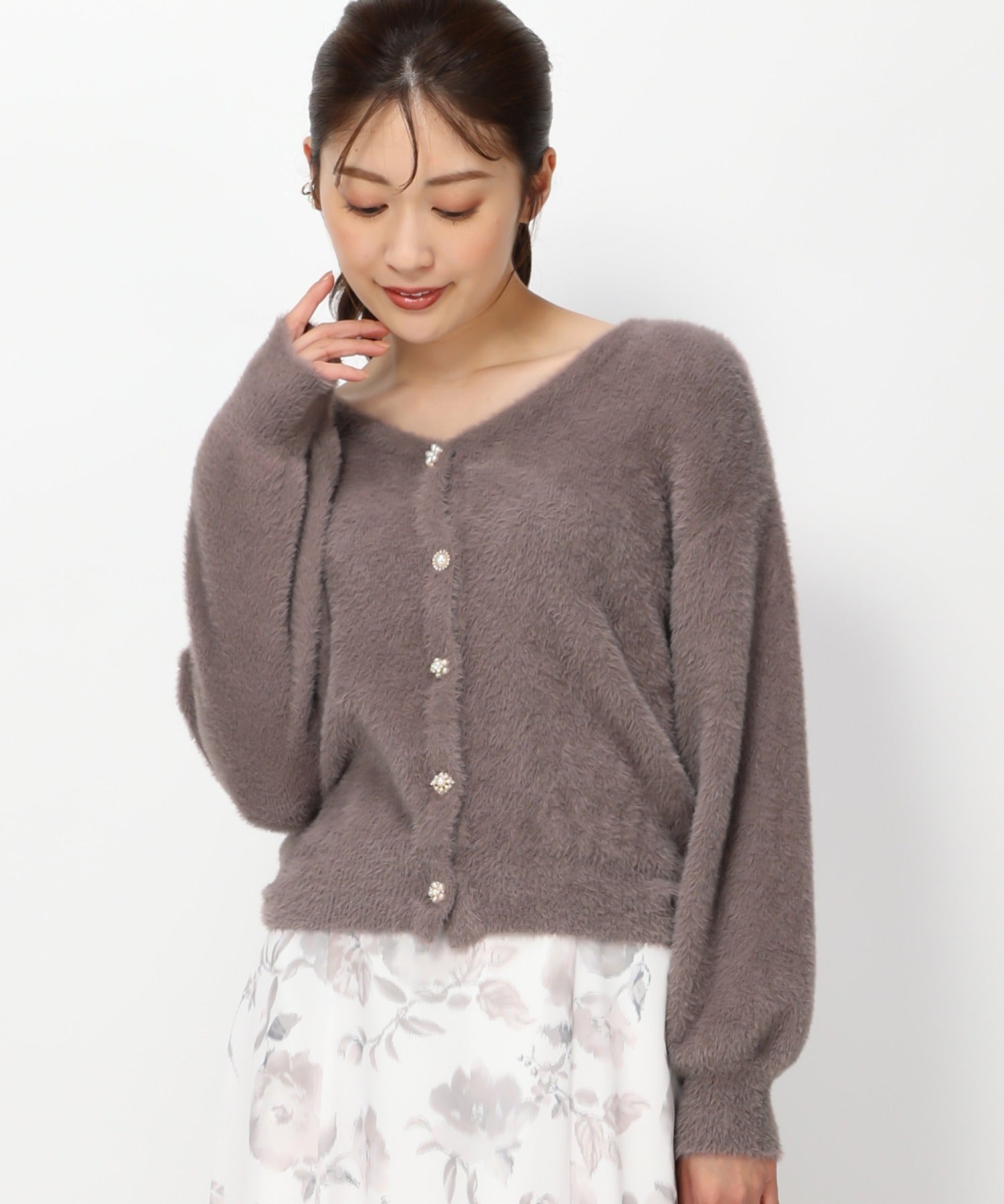 kay me ミルキーホワイト　ビジューカーディガン カーディガン– kay me