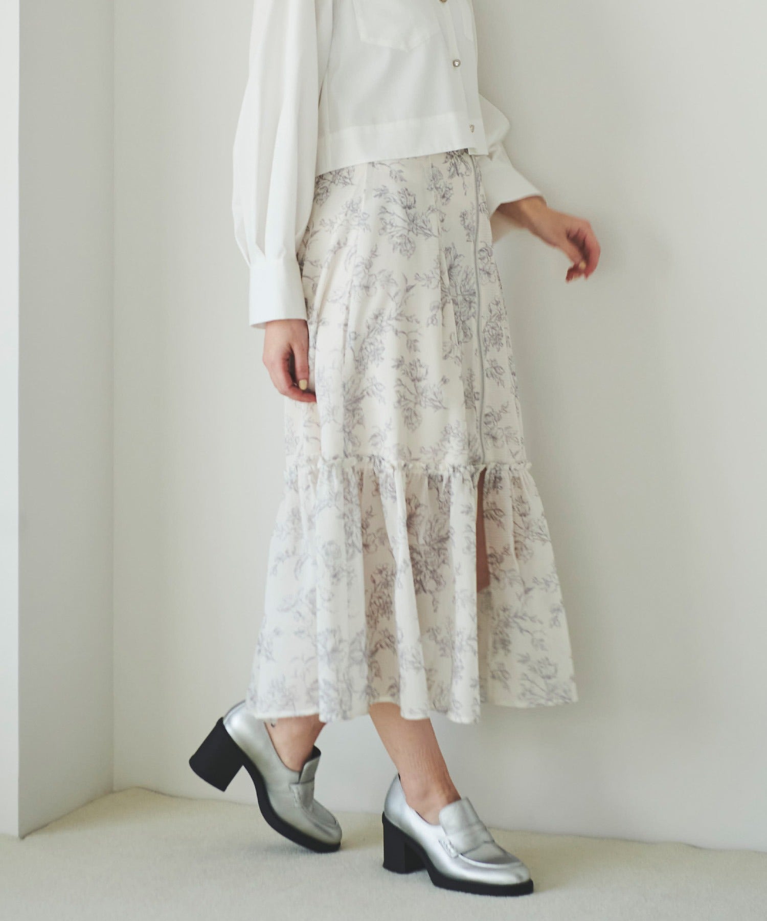 No.3909 美品 L ネイビー系 花柄メッシュ スカート☆社交ダンス