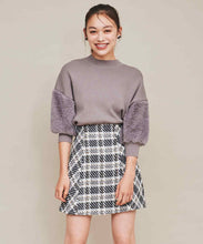 画像をギャラリービューアに読み込む, 袖ファー付きニット/TT438301
